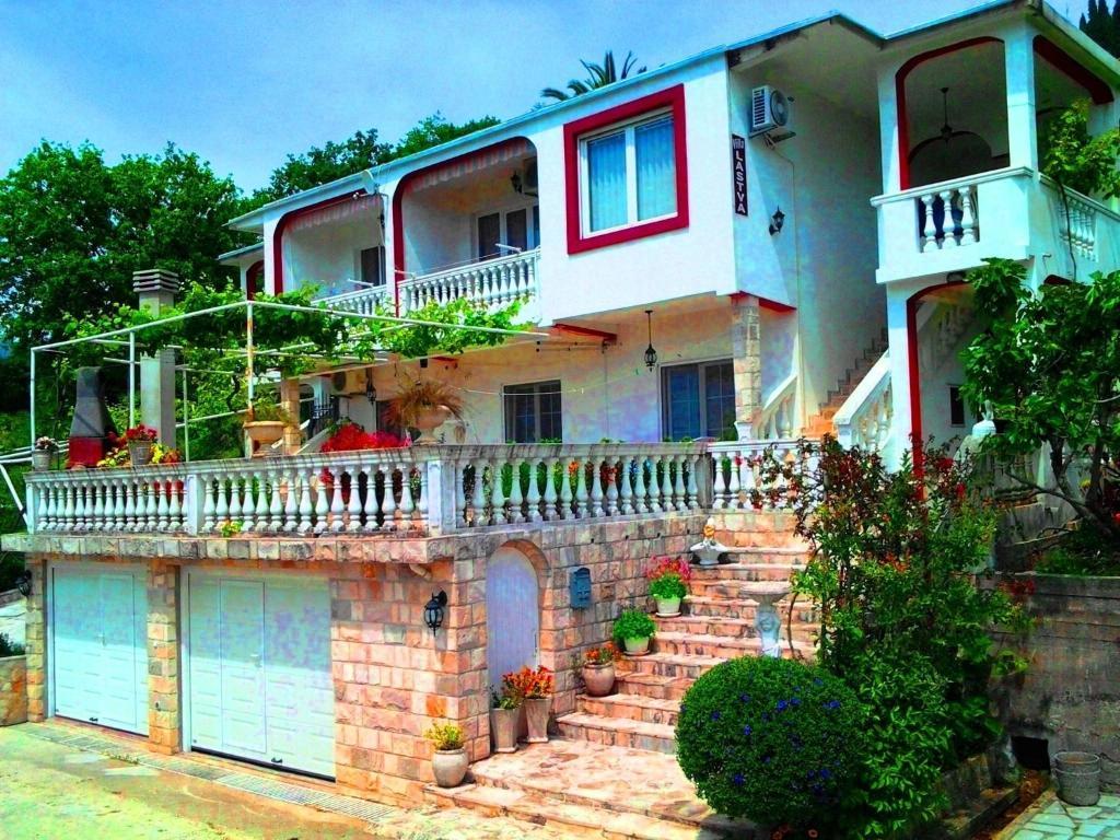 Villa Lastva Apartments تيفات المظهر الخارجي الصورة