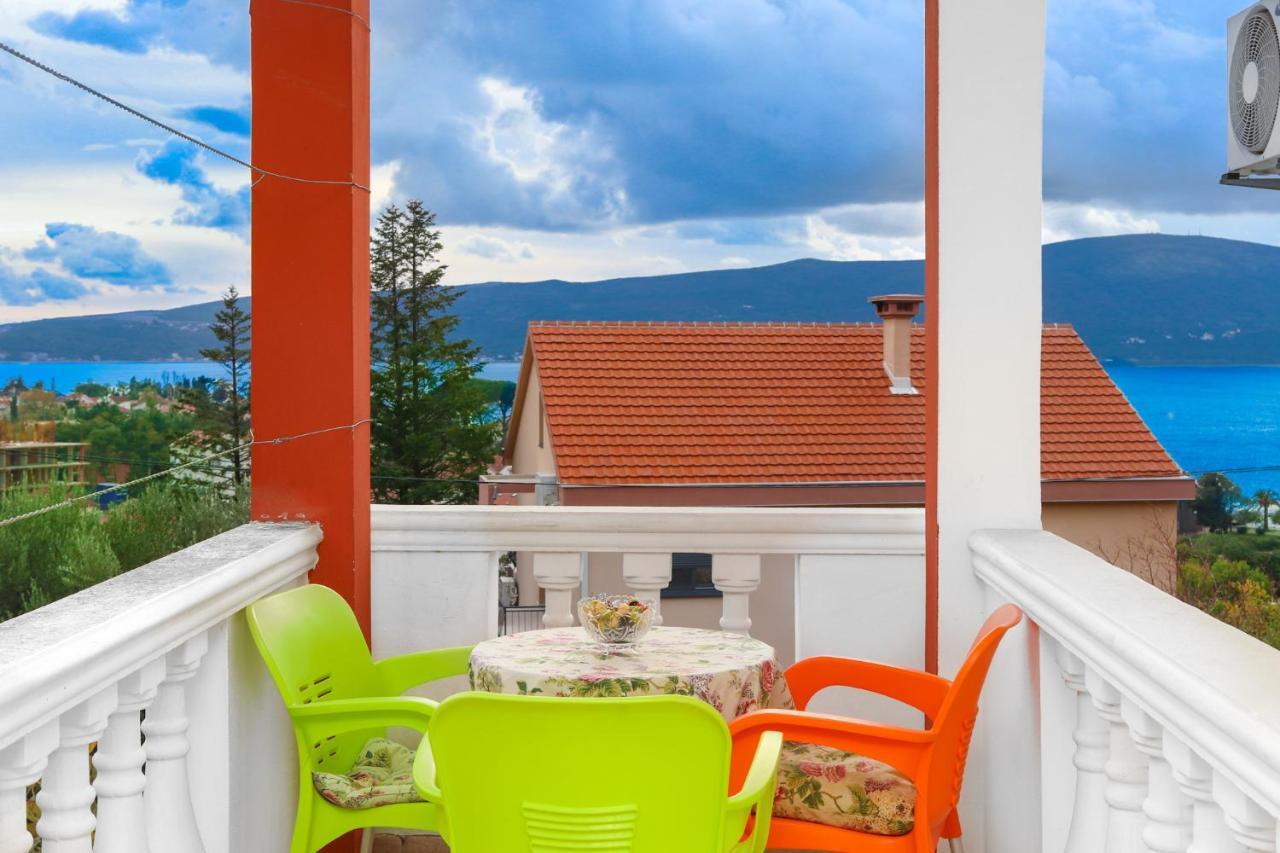 Villa Lastva Apartments تيفات المظهر الخارجي الصورة